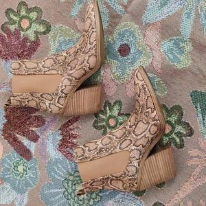 NWOT faux snakeskin booties